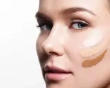 Haut mit drei Foundation-Swatches. Perfekt, um den richtigen Farbton für dein **Foundation selber machen** zu finden.
