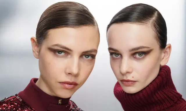Zwei Models mit Sleek-Hair und dramatischem Augen-Make-up. Tolle Beauty-Tipps für einen glamourösen Look.