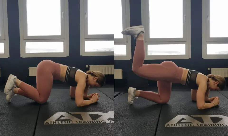 Frau trainiert Gesäßmuskeln auf einer Matte. Mit dieser Übung kannst du deine Reiterhosen wegtrainieren und deinen Po formen.